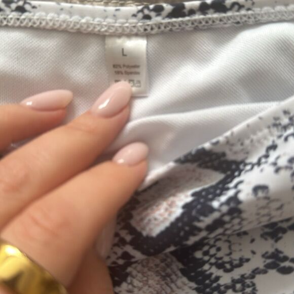 Snakeskin Print Women's Intimate Set - Picture 2 of 3